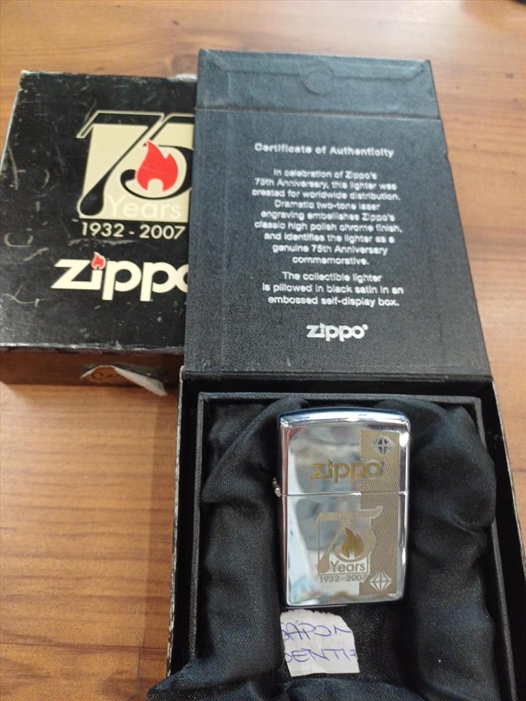 ACCENDINO ZIPPO COMMEMORATIVO 75 ANNIVERSARIO