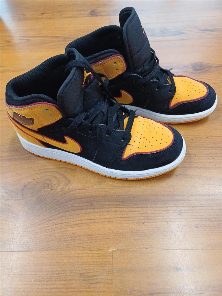 SCARPE ALTE NERE/GIALLE NIKE AIR JORDAN TG.36.5