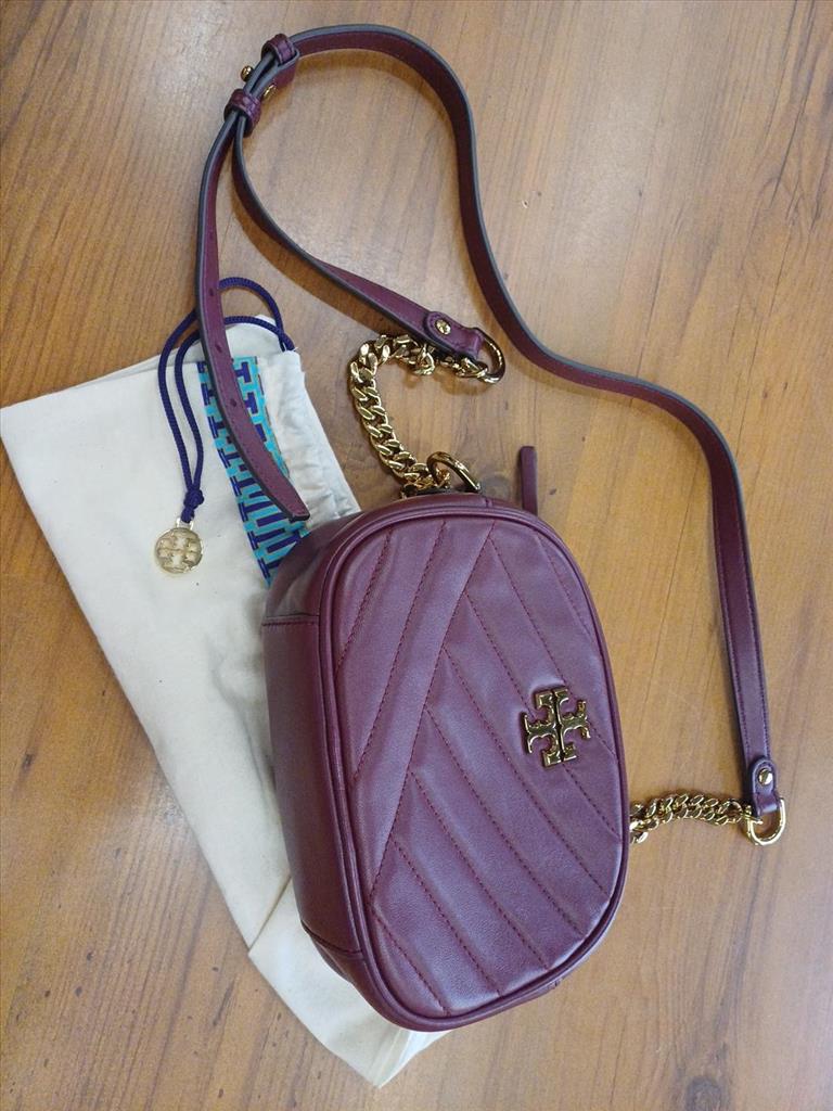 BORSA A TRACOLLA BORDEAUX CON CROCE TORY BURCH