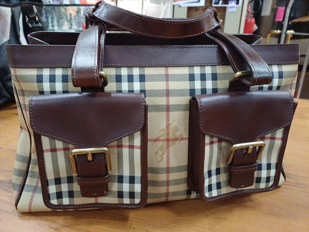 BORSA SCOZZESE CON MANICI E TASCHE ESTERNE BURBERRY