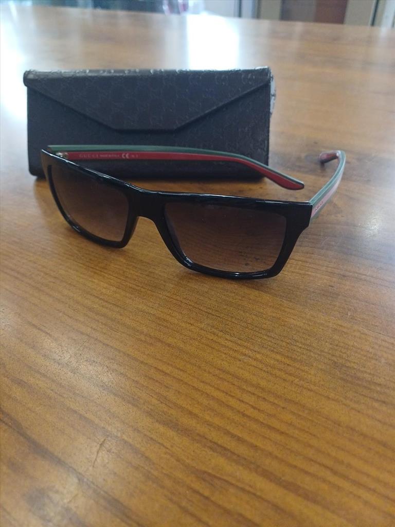 OCCHIALI NERI SOLE CON CUSTODIA GUCCI 