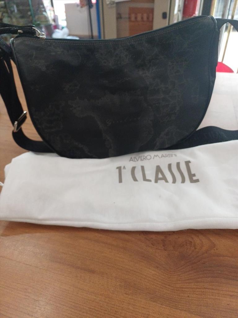 BORSA NERA GOMMATA PRIMA CLASSE