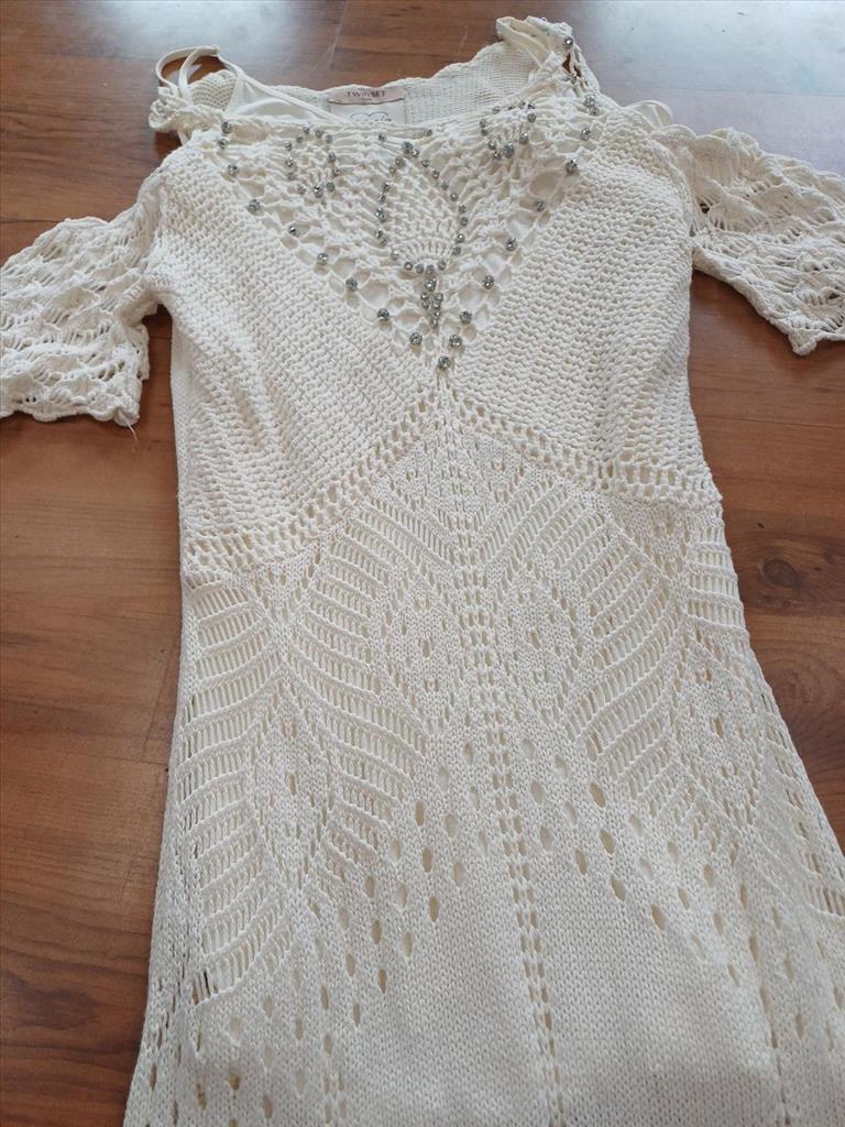 ABITO UNCINETTO CON SOTTOVESTE E STRASS COLOR PANNA TWIN SET TG. L 